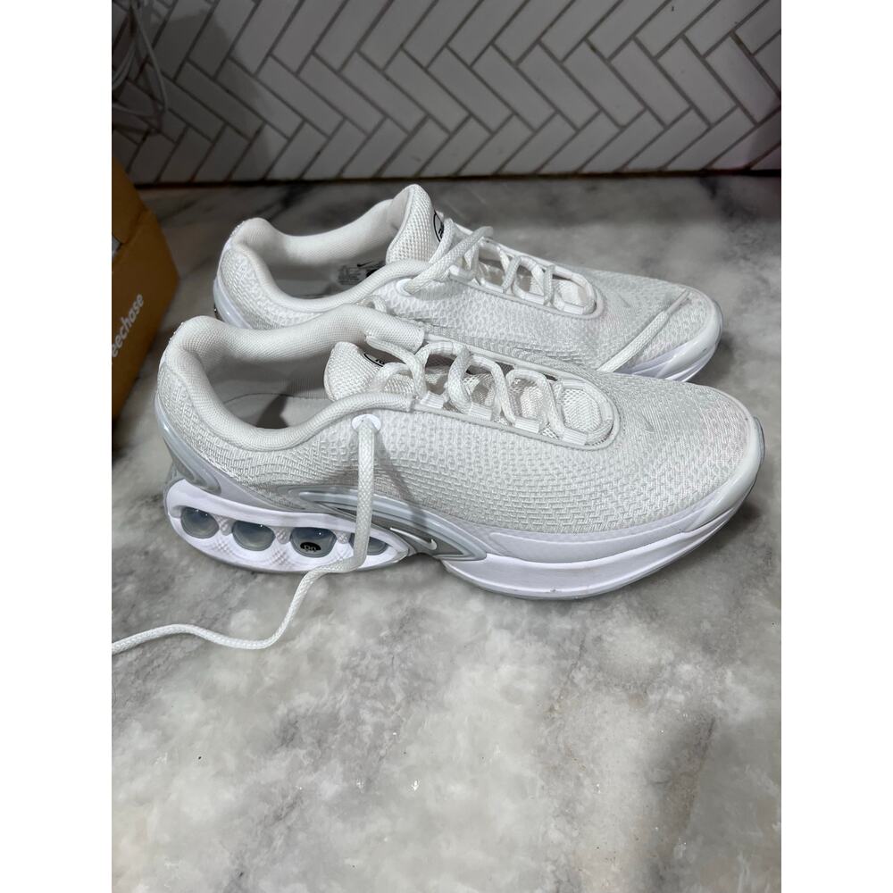Nike Air Max Dn White Men’s 9 FJ3145-102 Running Shoes Sneaker Triple White